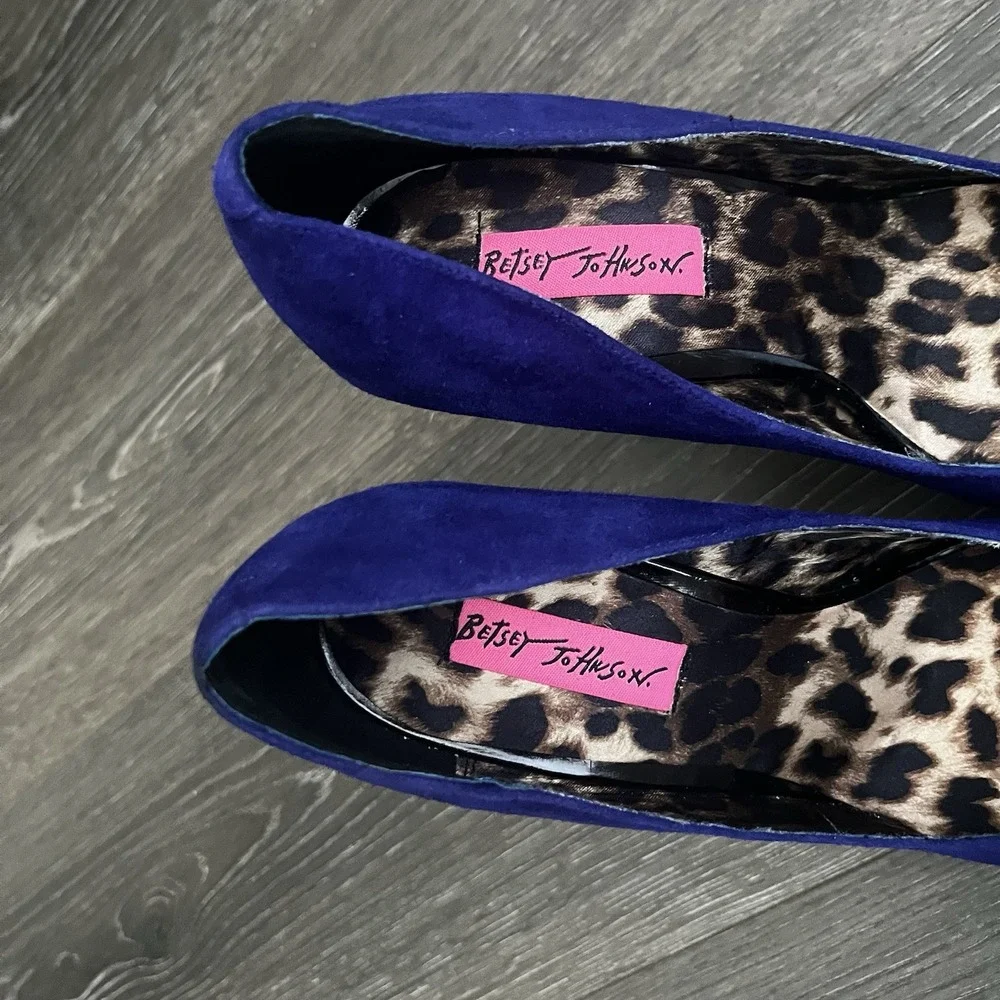 Betsey Johnson‎ Platform Heels Pumps Blue Dareah Suede Lace Leopard  Size 8 Glam